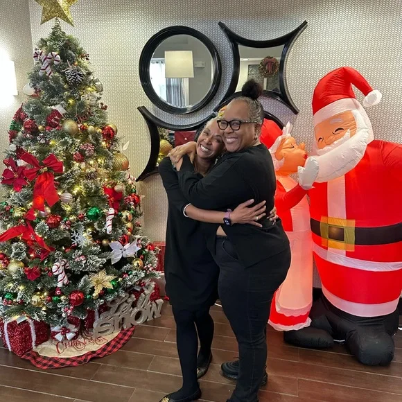 Bags, wallets, and accessories live flyer - Picture 6 of 8